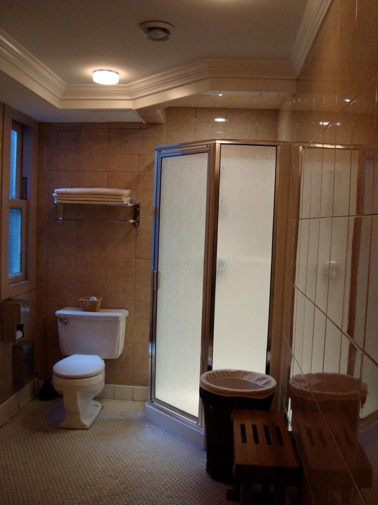 Double Room,1379617553:JPEG